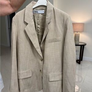 Zara Women’s Light Tan Blazer